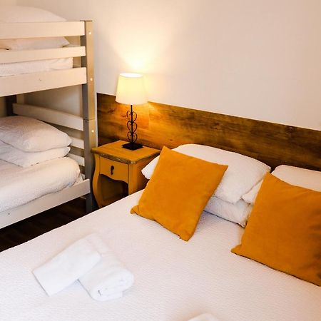 Hotel Restaurant La Plage Port-Saint-Louis-du-Rhοne Εξωτερικό φωτογραφία