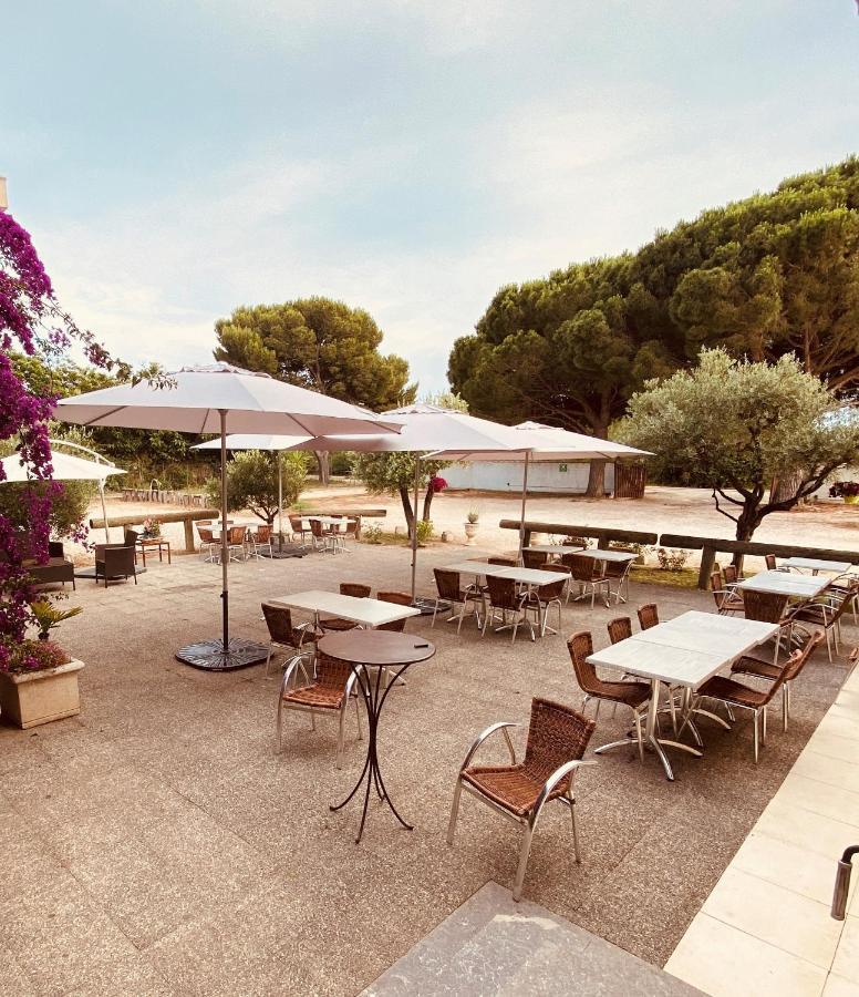 Hotel Restaurant La Plage Port-Saint-Louis-du-Rhοne Εξωτερικό φωτογραφία